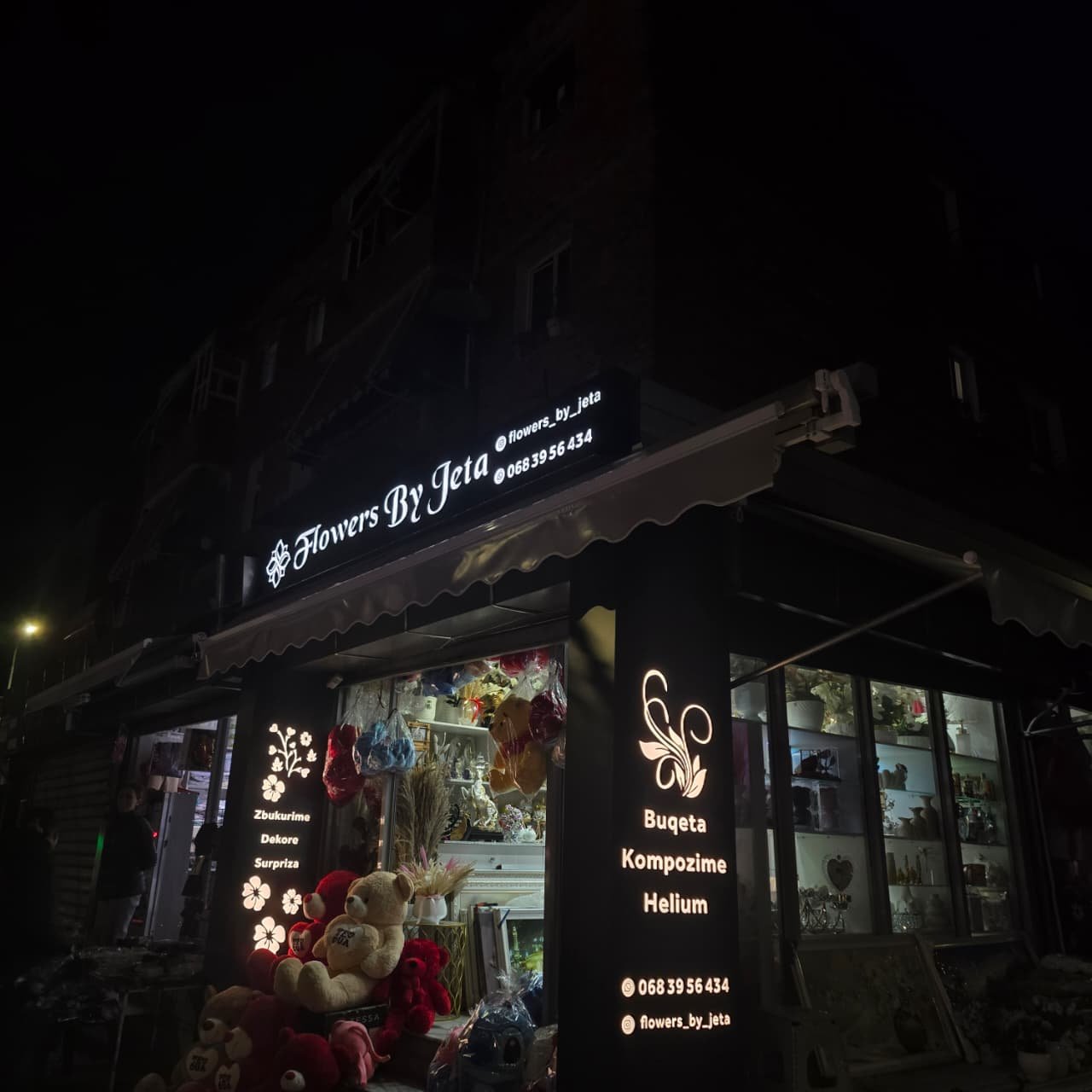 Reklamë LED e ndriçuar